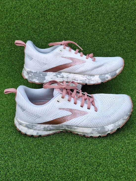 Brooks Revel Women’s Running Shoes Size 9 Beige Tan Athletic Sneakers - Picture 7 of 8